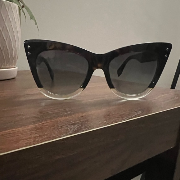 Fendi Tortoise Cat Eye Sunglasses - Picture 4 of 5